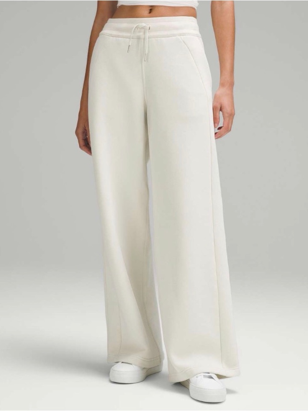 Lululemon Scuba Mid-Rise Wide-Leg Pant *Full Length
Bone